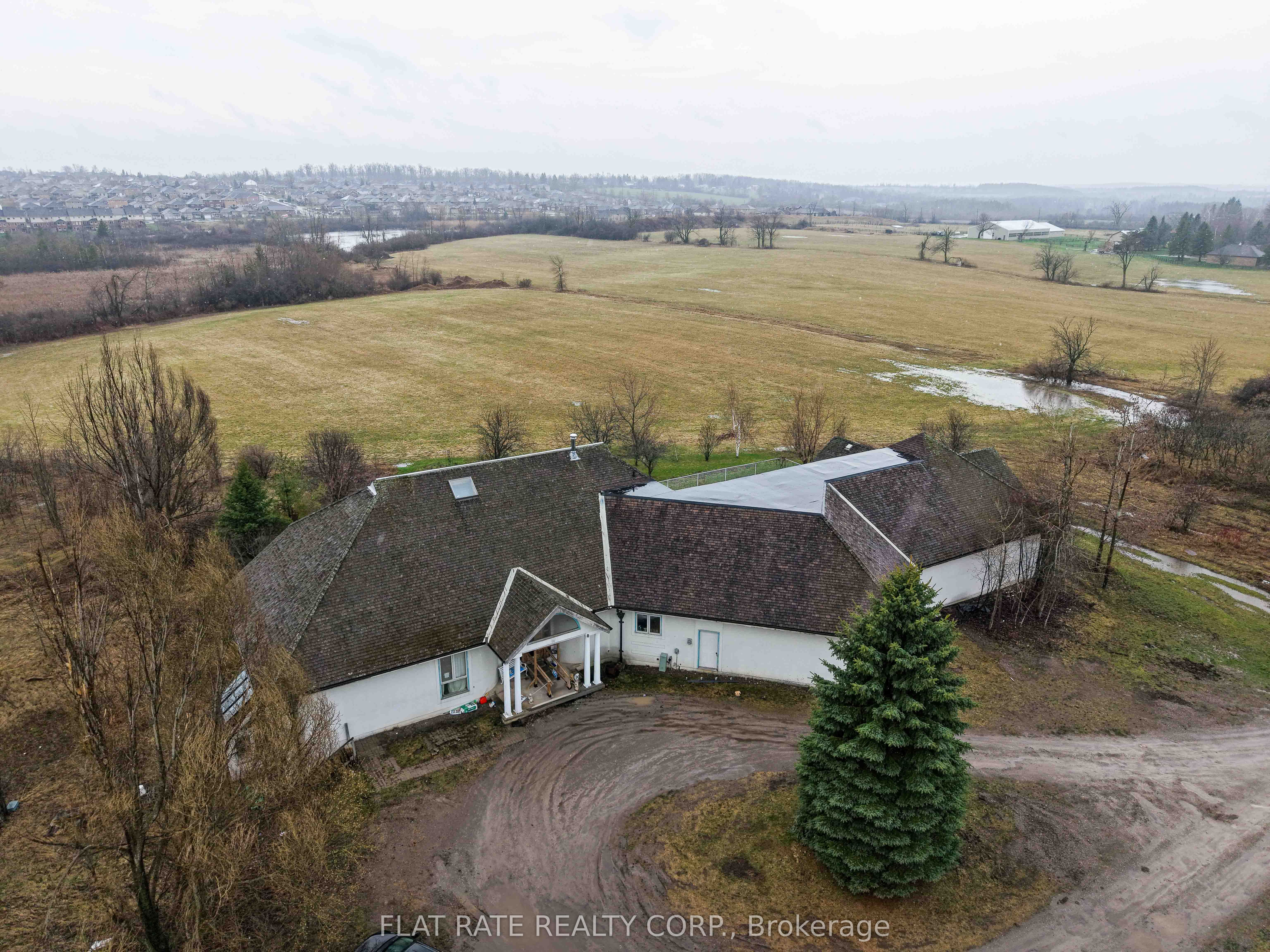 1315 Parkhill Road W, Peterborough, ON K9J 6X4, Peterborough