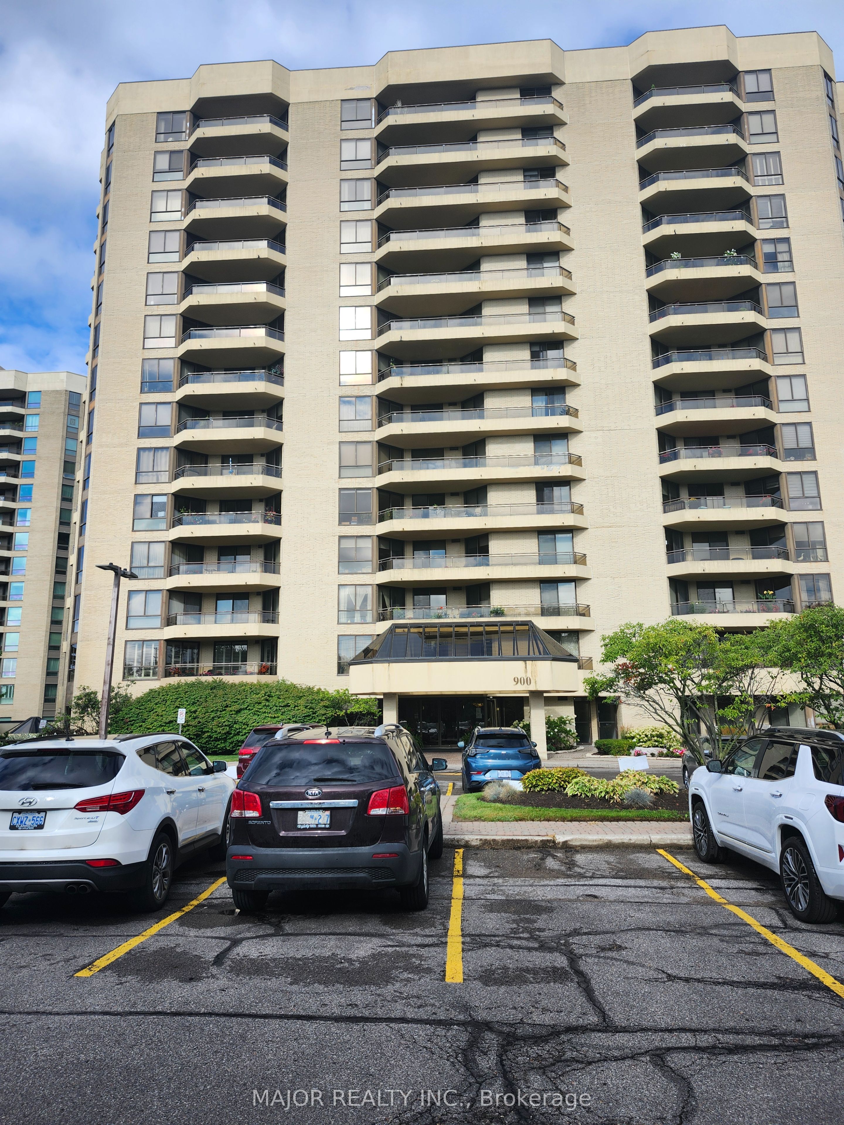 900 Wilson Road N 1403, Oshawa, ON L1G 7T2, Oshawa