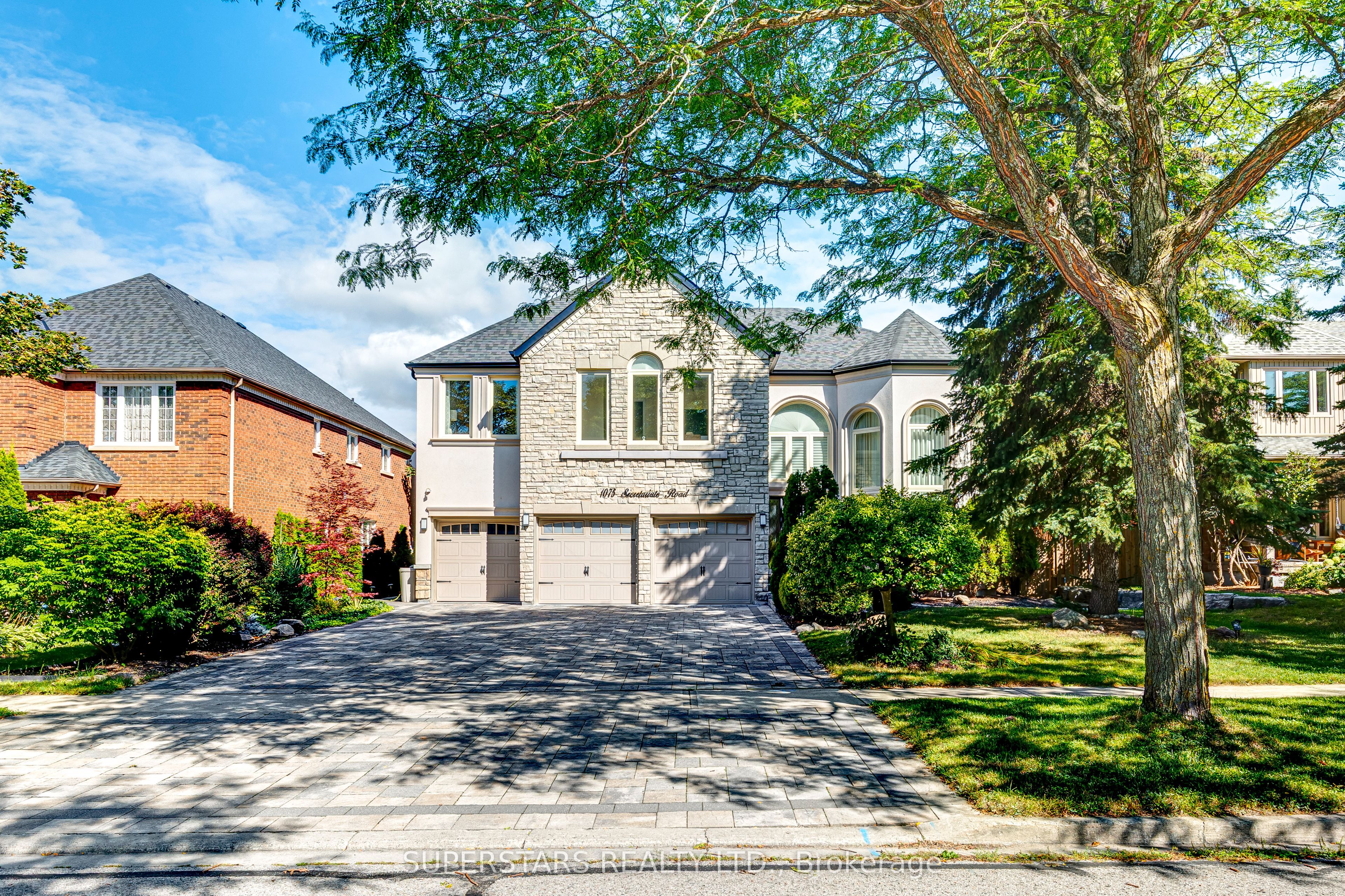 1075 Secretariate Road, Newmarket, ON L3X 1M3, Newmarket