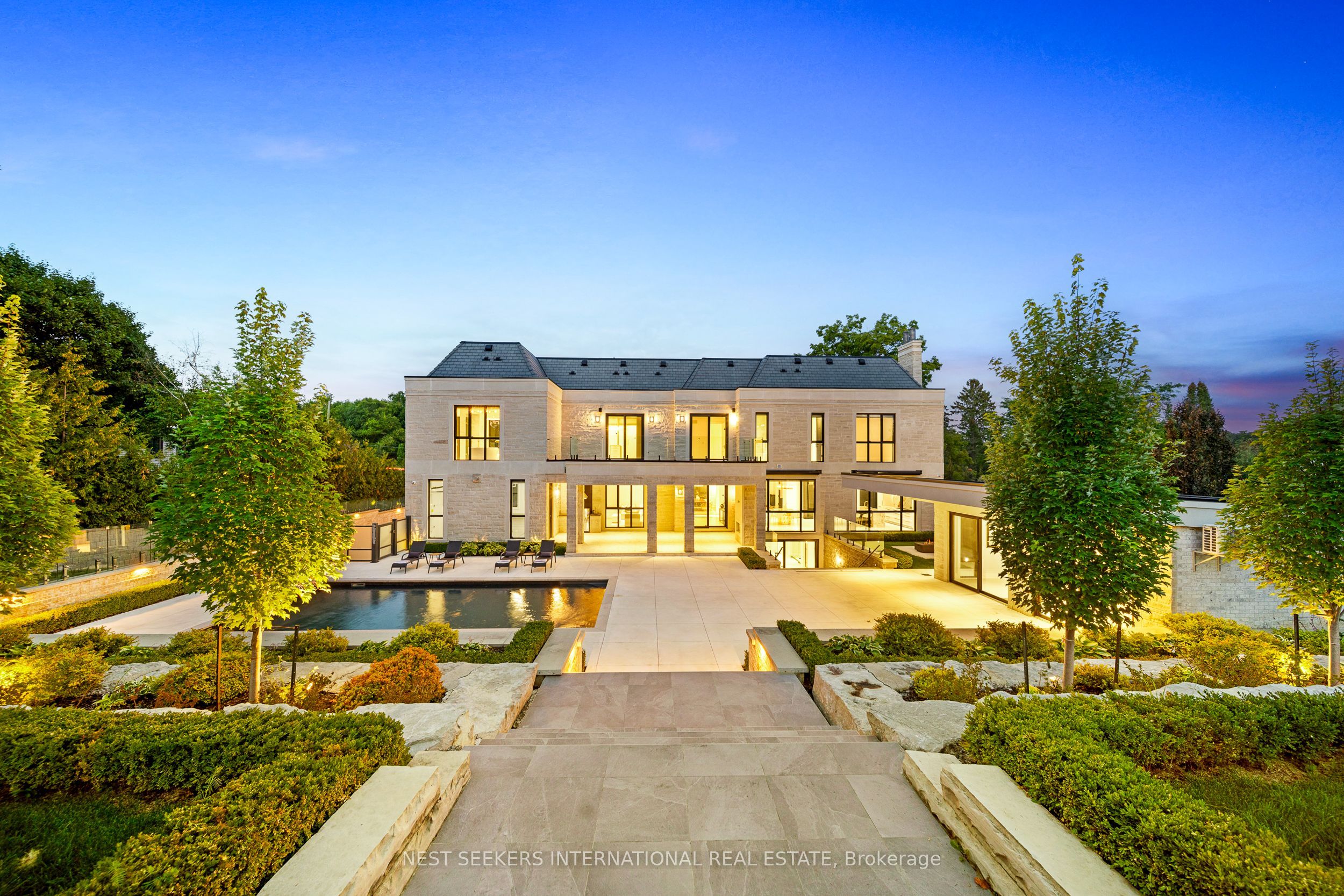 36 Waymar Heights