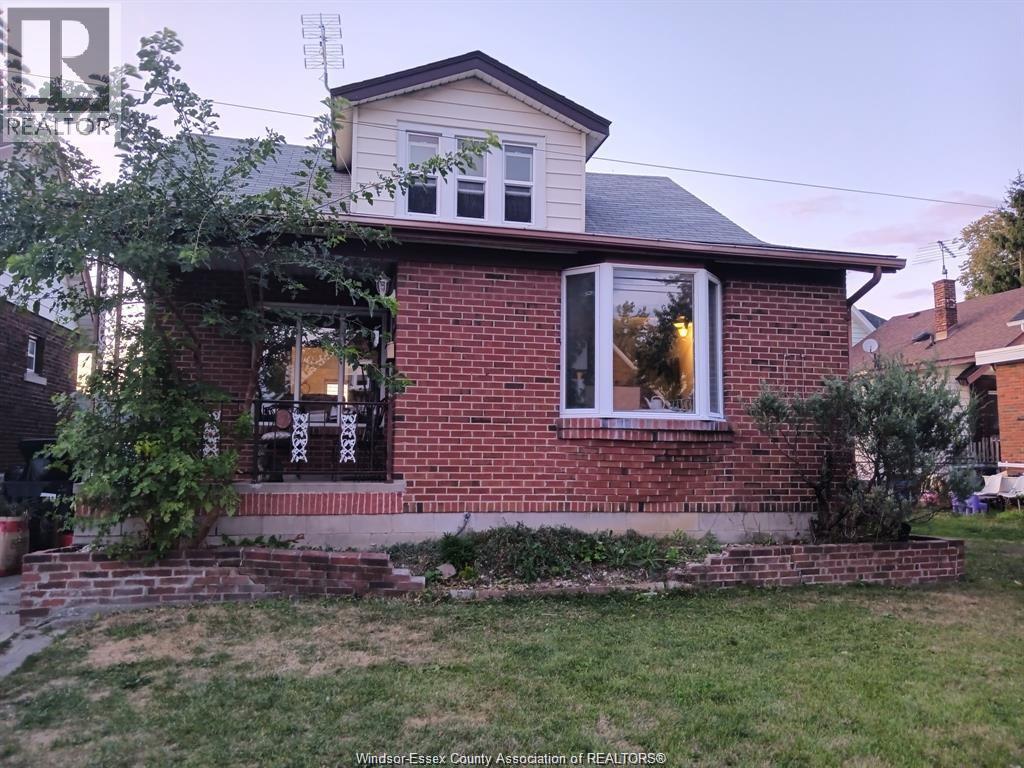 1066 SHEPHERD, Windsor
