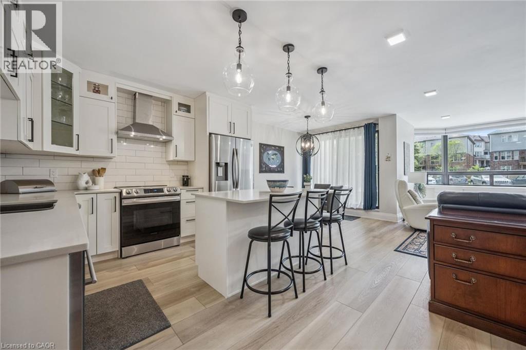 688 PRESTON Parkway Unit# 101, Cambridge
