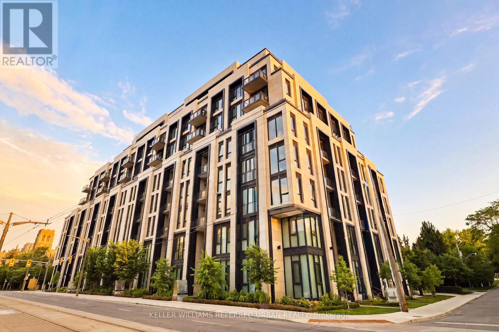 2 Forest Hill Road 313, Toronto, ON M4V 2L3, Toronto