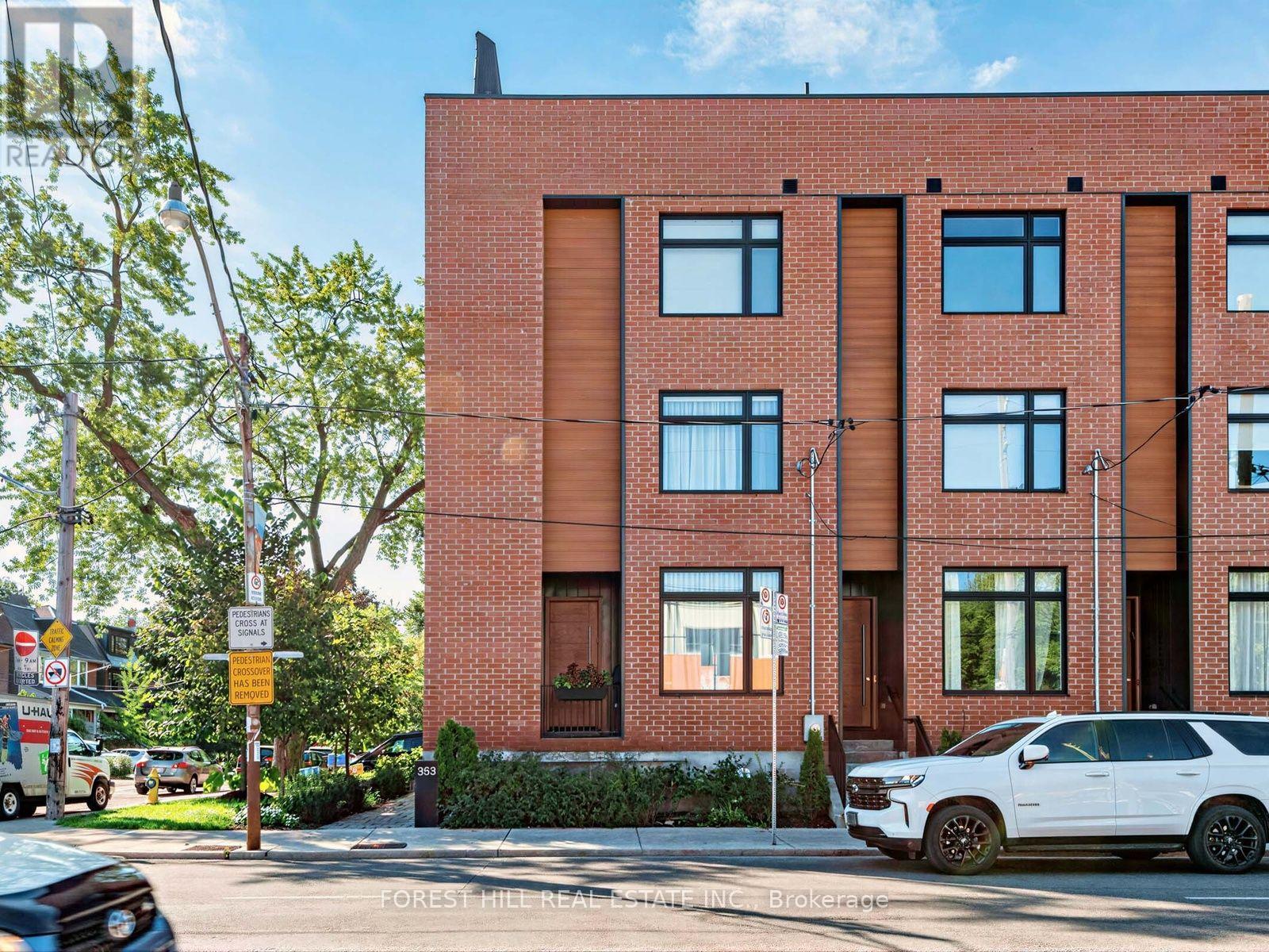 353 Dupont Street