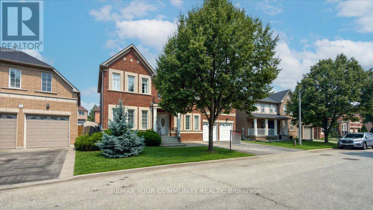8 WESTACOTT AVENUE, Ajax