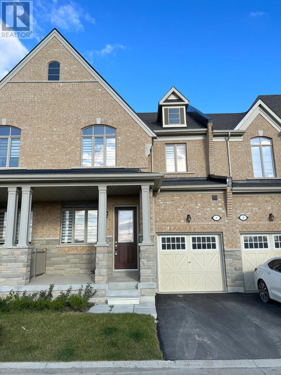 7 Cachia Lane, Ajax, ON L1T 0P8, Ajax