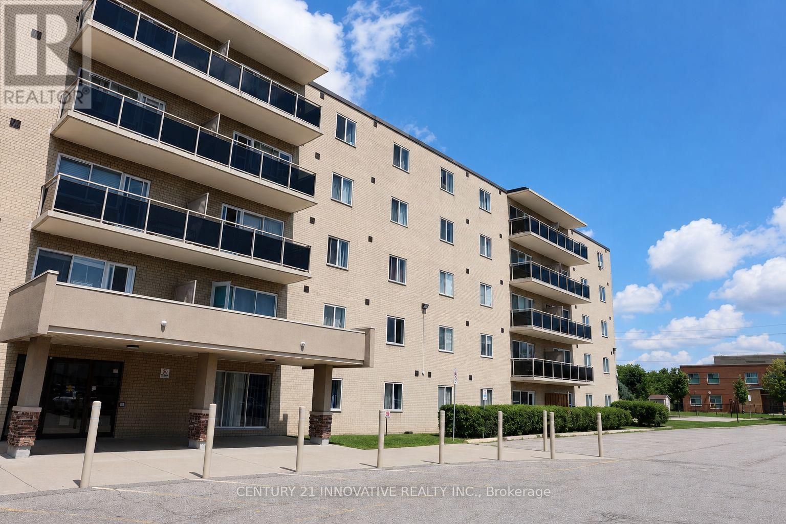 936 Glen Unit 101 photo 2
