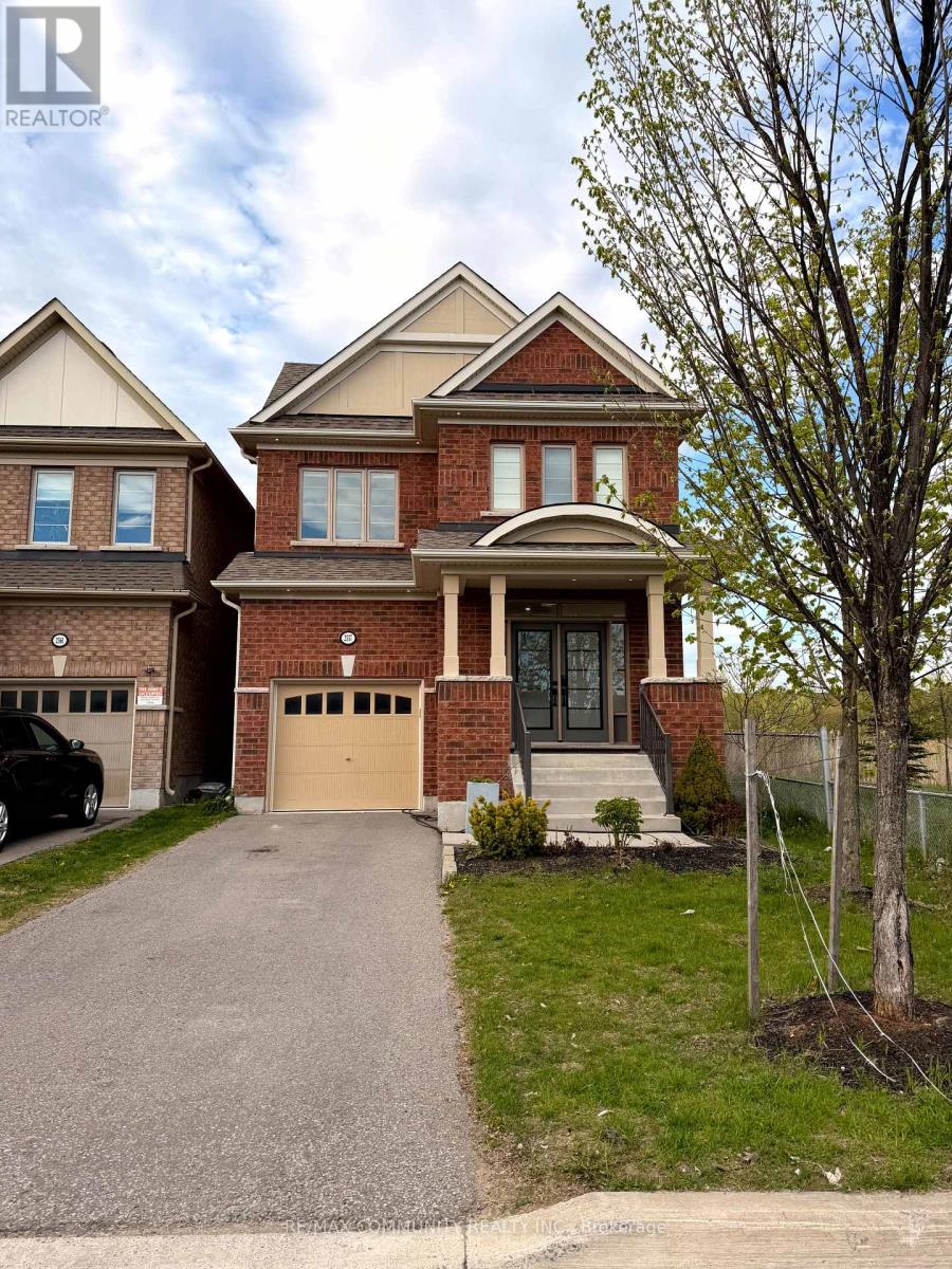 2557 Bandsman Crescent, Oshawa, ON L1L 0M2, Oshawa