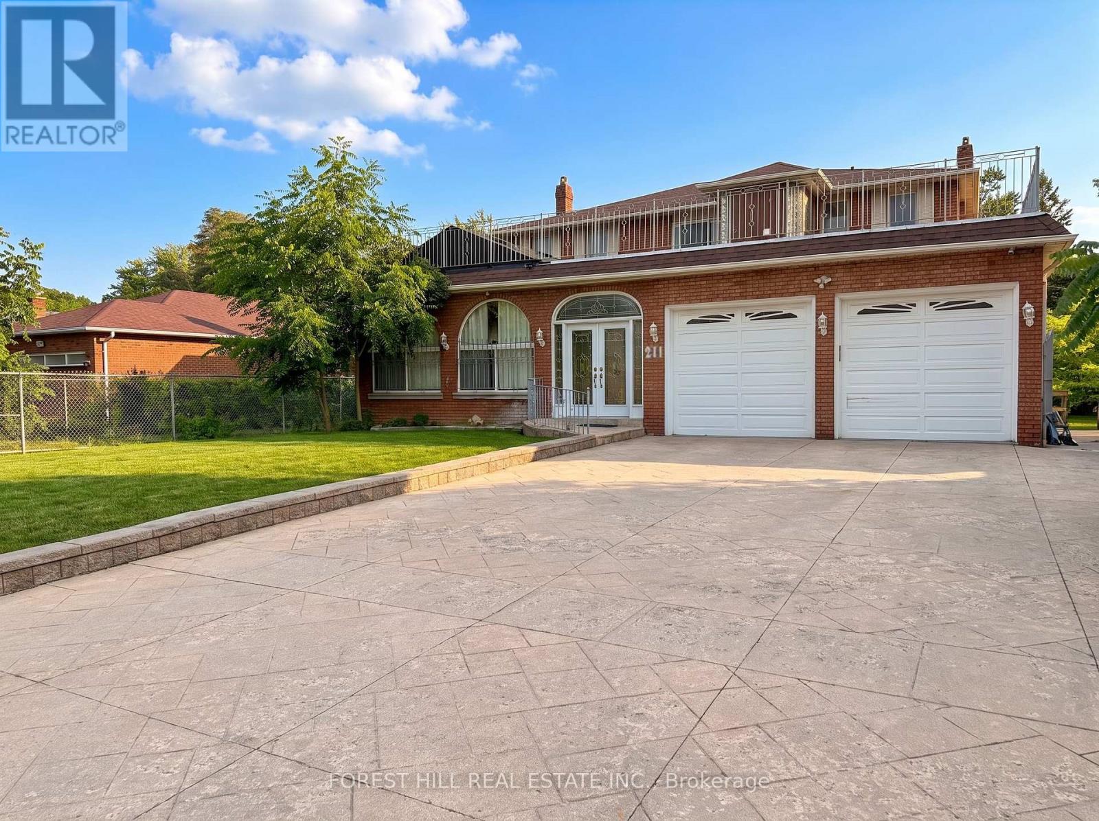 211 Carrville Road, Richmond Hill, ON L4C 6E4, Richmond Hill