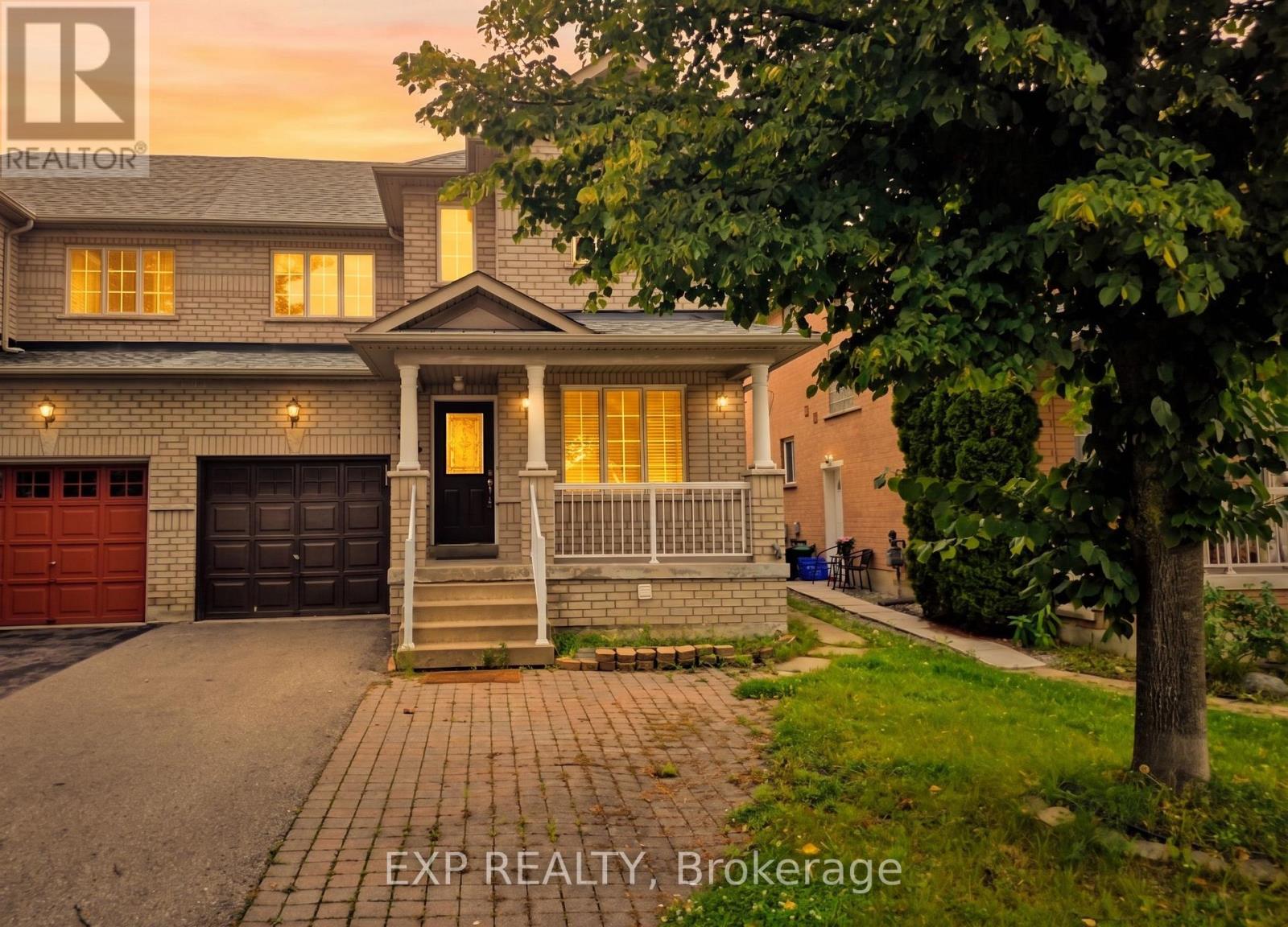 384 Flagstone Way W, Newmarket, ON L3X 2R3, Newmarket