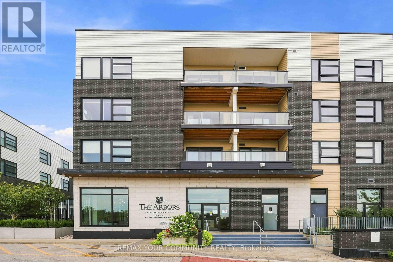 238 - 555 WILLIAM GRAHAM DRIVE, Aurora