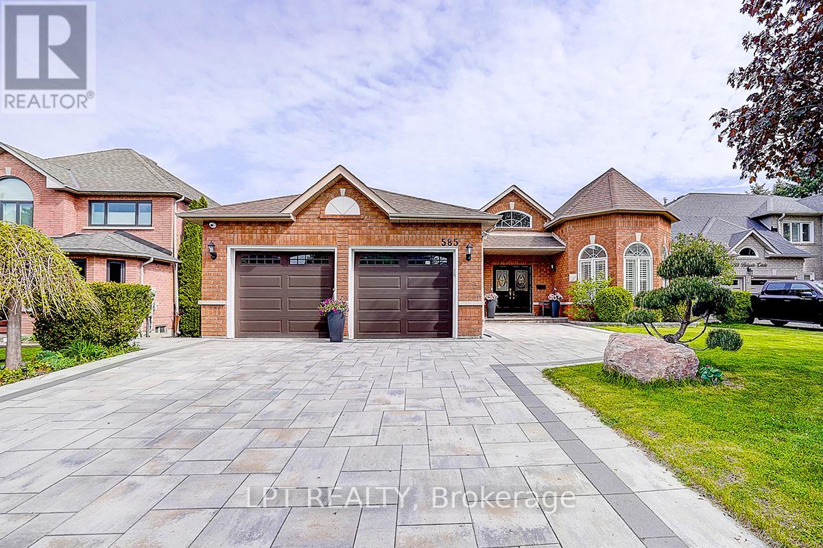 585 Holgate Circle, Newmarket, ON L3X 1V8, Newmarket