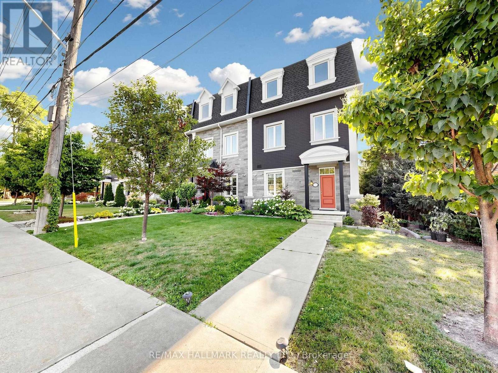 8313 Islington photo 2