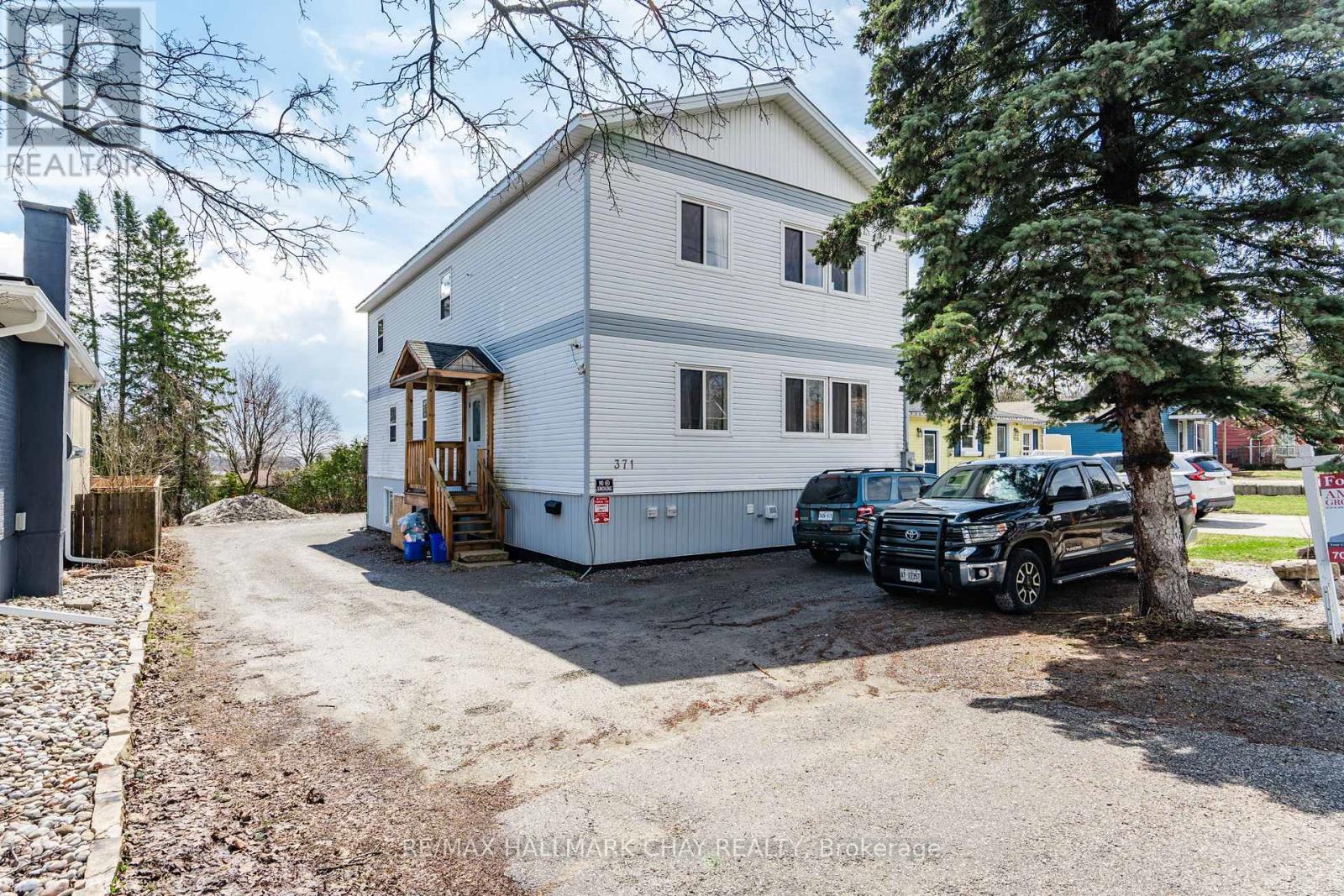 371 Barrie