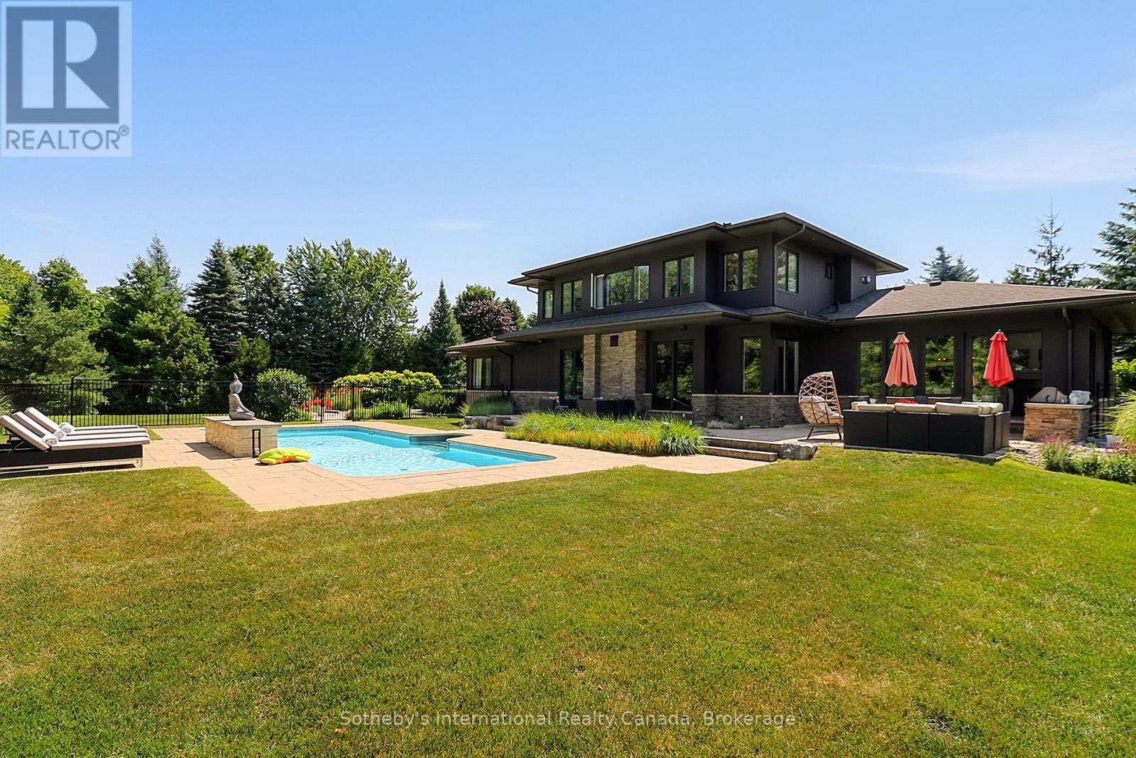 4 Holly Court, Collingwood, ON L9Y 5G5, Collingwood