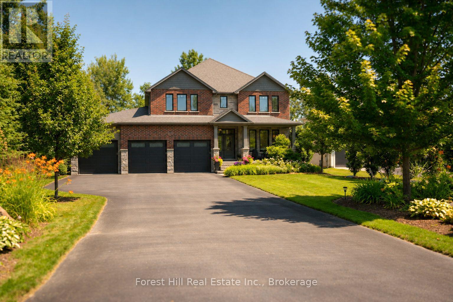155 Glenlake