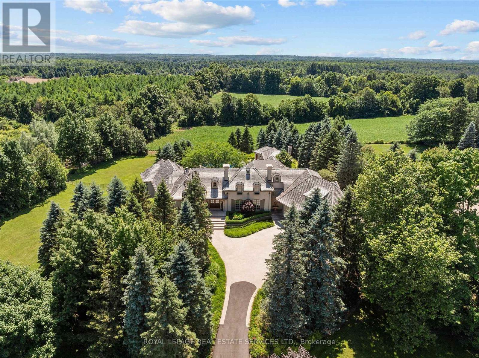 10090 Pineview Trail, Milton, ON L0P 1B0, Milton