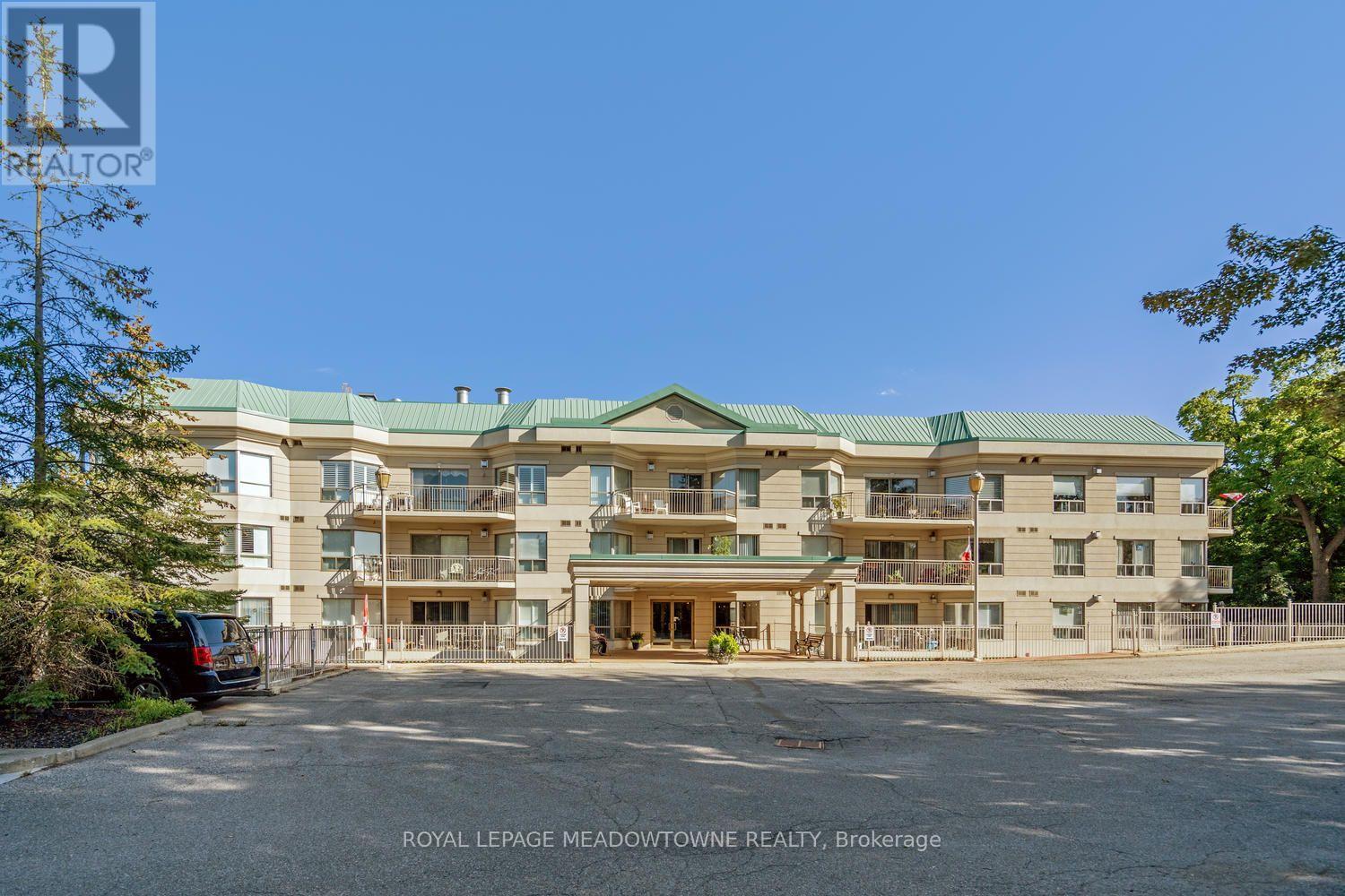 24 Chapel Street Ph02, Halton Hills, ON L7G 6A7, Halton Hills