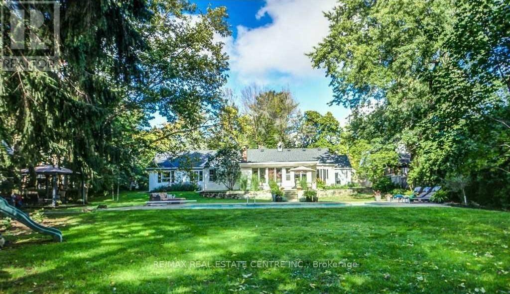 582 Cedar Avenue, Burlington, ON L7T 2R2, Burlington