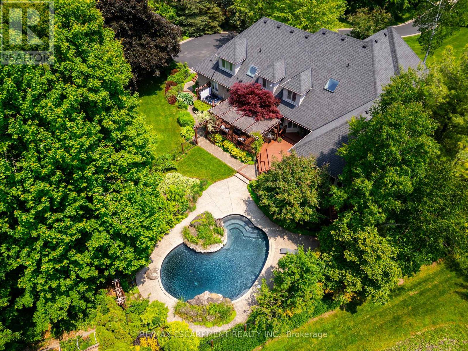 27 Blackberry Place, Hamilton, ON L0R 1H2, Hamilton